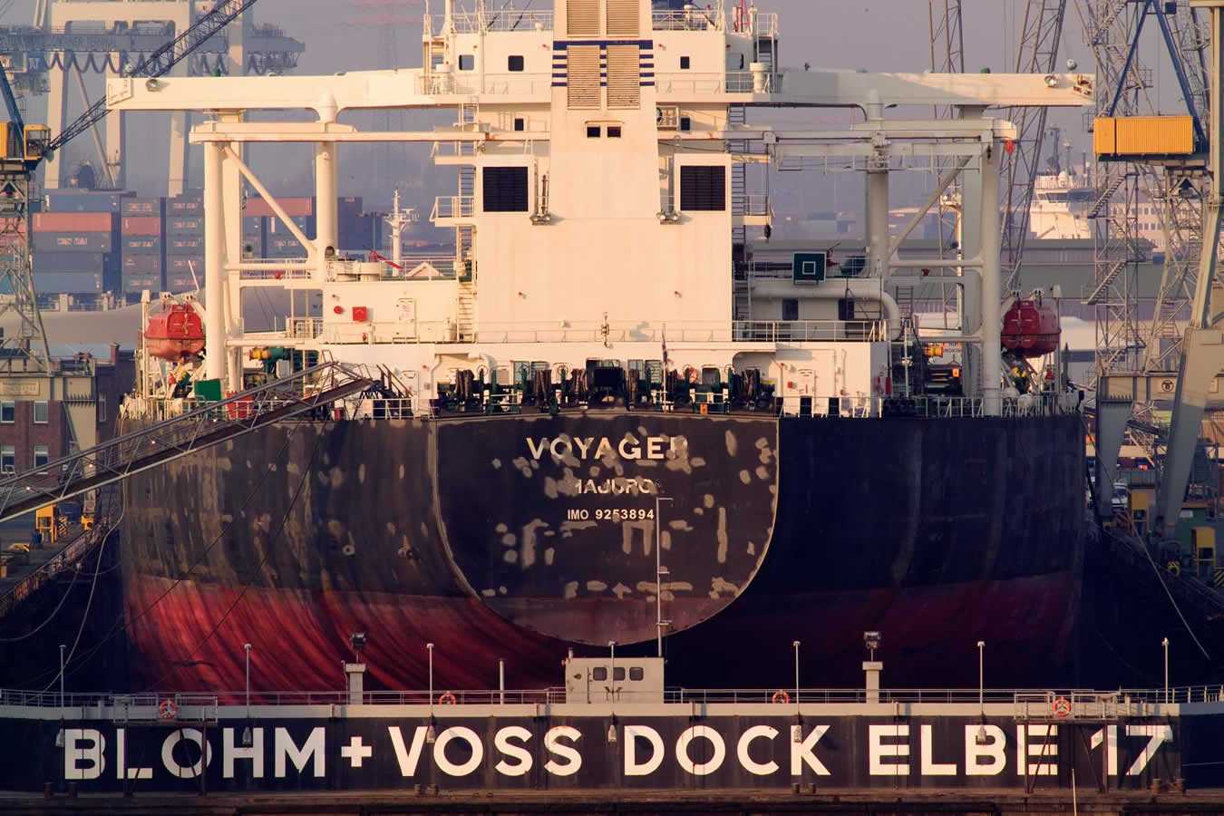 Der Bulker „Voyager“, Blohm&Voss Dock 17 – 04/2007